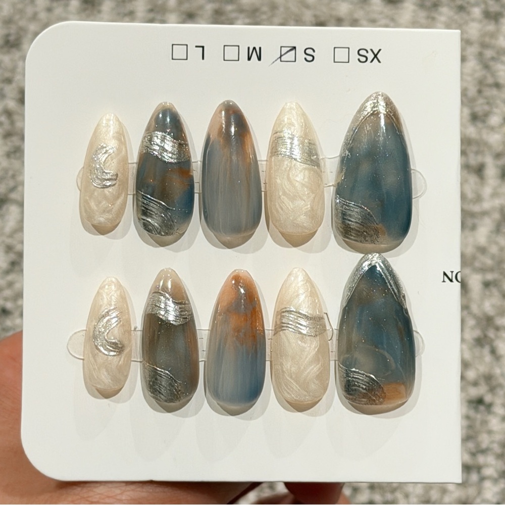 Moonstone Smoke | Gray Blue Marble Press-On Nails